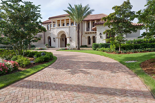 Reasons to Select Us for Your Driveway Paving Requirements in Glen Ellyn, IL